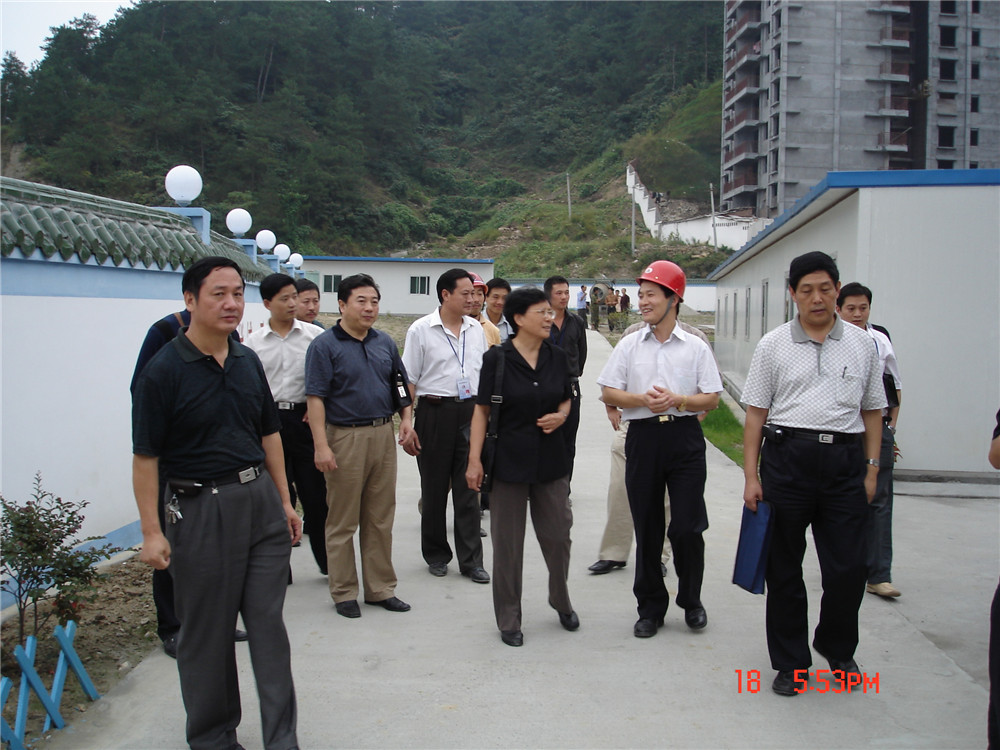 16湖北省建设厅副厅长武孟灵视察视察EVO视讯集团十堰市游泳馆项目部